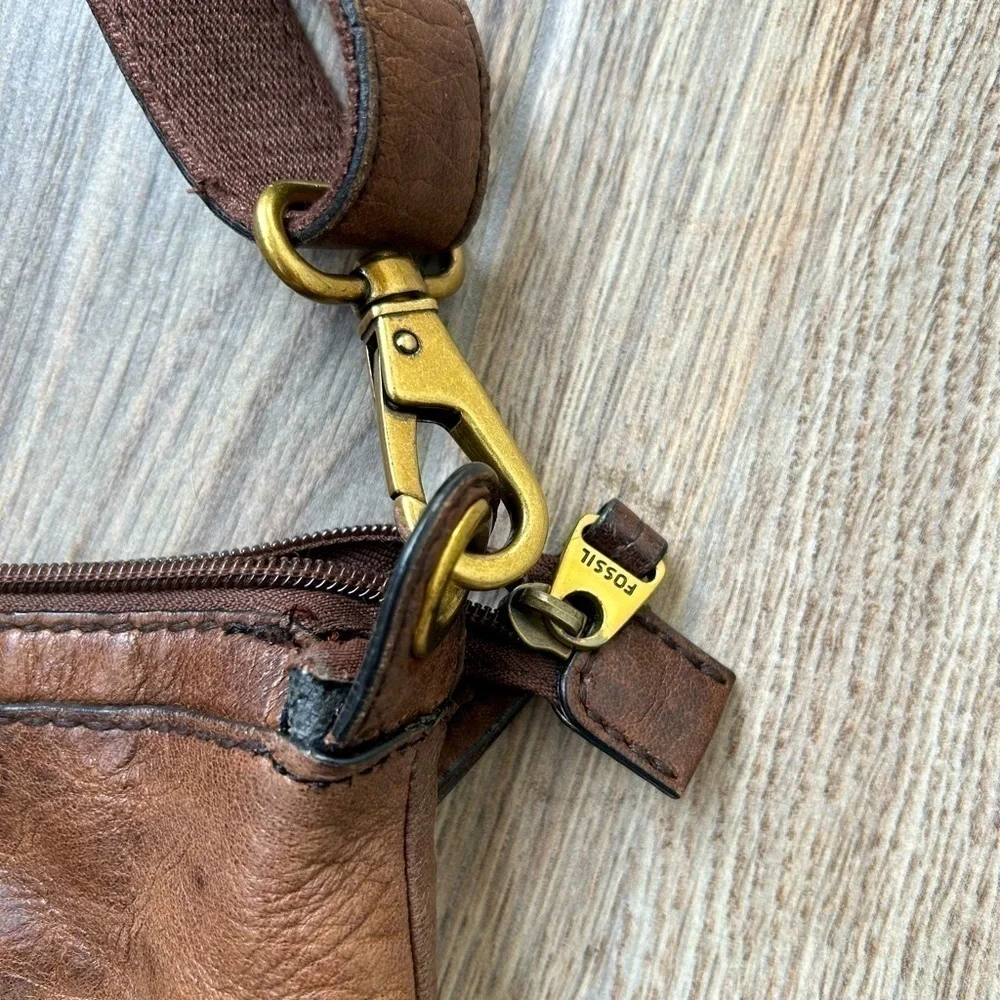 Vintage Fossil Leather Shoulder Bag